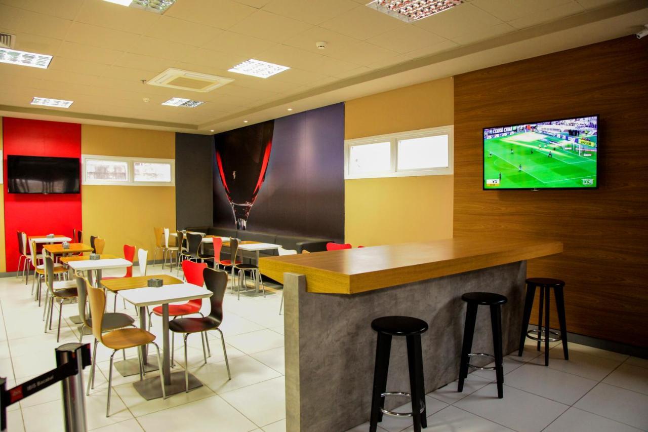 Отель Ibis Bacabal Экстерьер фото